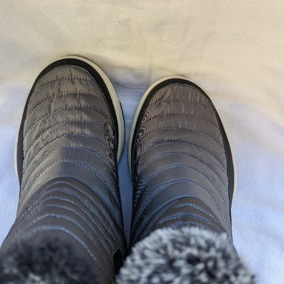 RIKA Women's Aubonne Gore Cold Weather Boots. - Picture 9 of 10